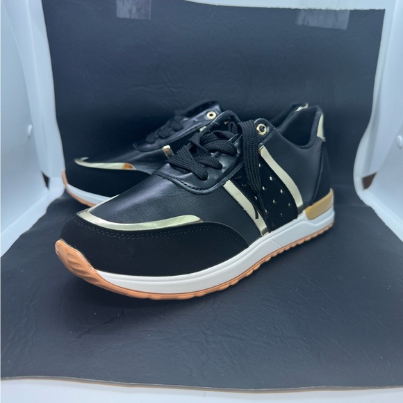 Black and Gold women’s Sneakers New - Picture 2 of 6